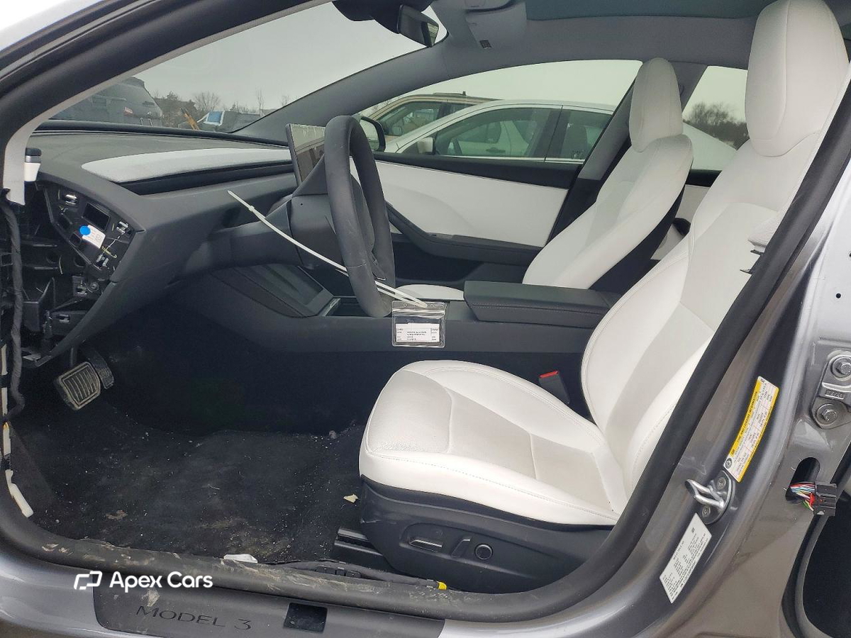 Tesla Model 3 2025