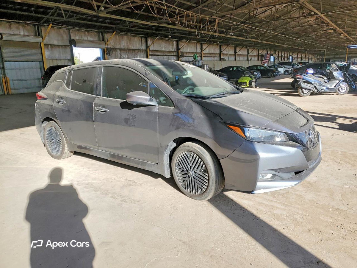 Nissan Leaf 2025