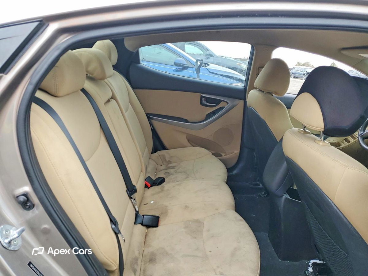 Hyundai Elantra 2013