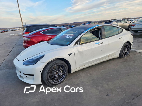 Tesla Model 3 2021 - Image 1 of 12