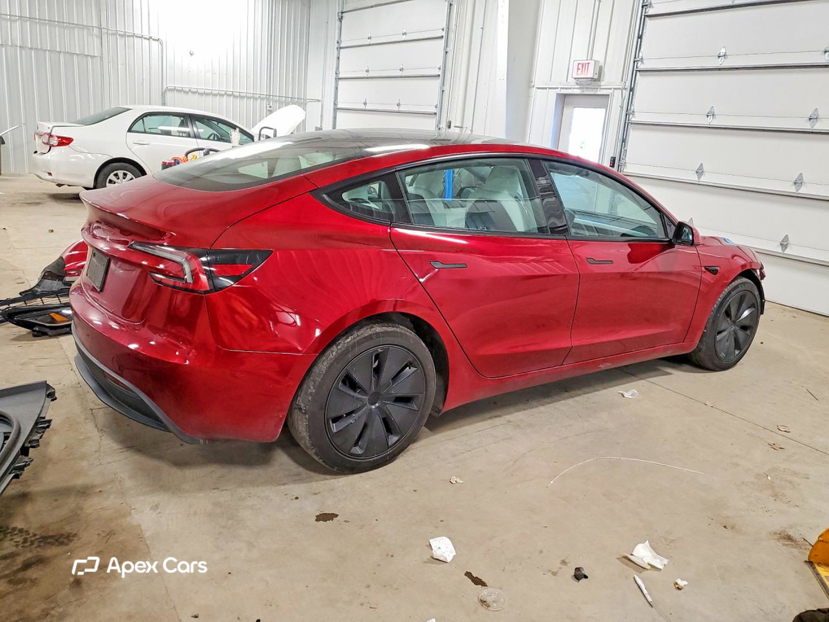 Tesla Model 3 2024