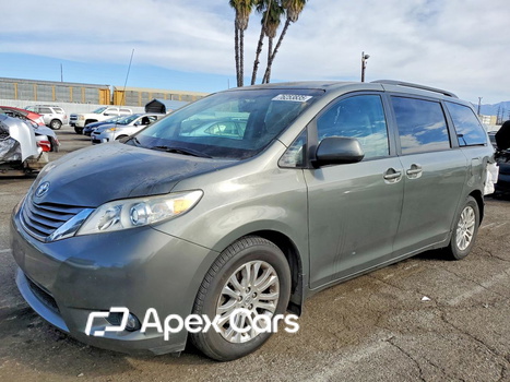 Toyota Sienna 2011 - Image 1 of 15