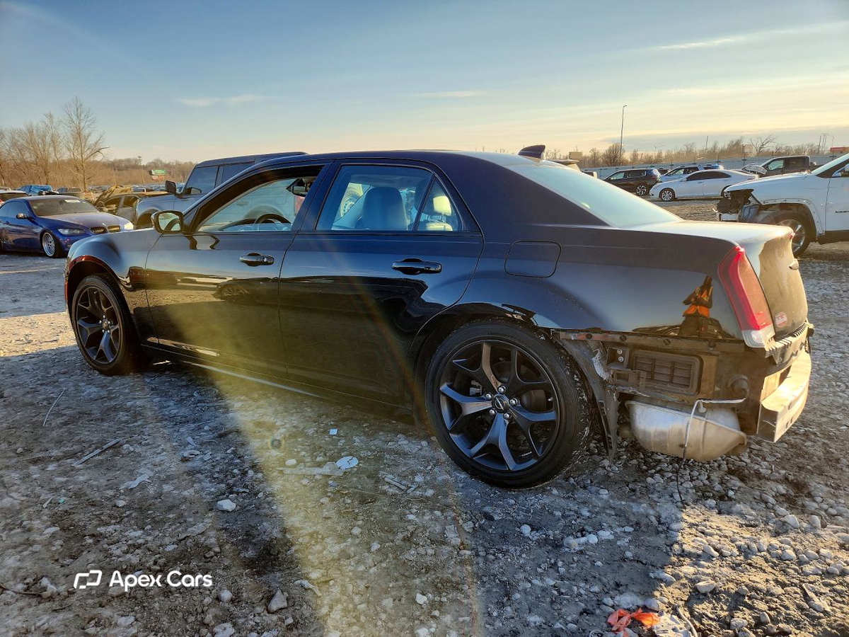 Chrysler 300 2023