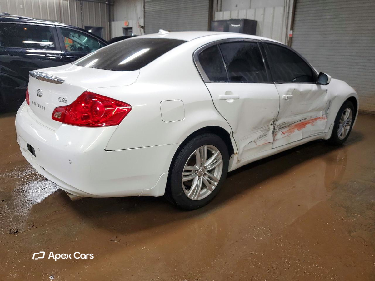 Infiniti G 2010