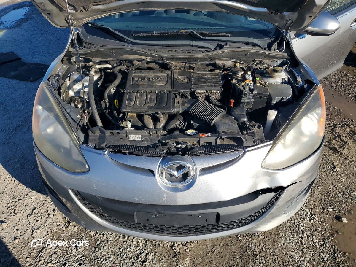 Mazda 2 2011