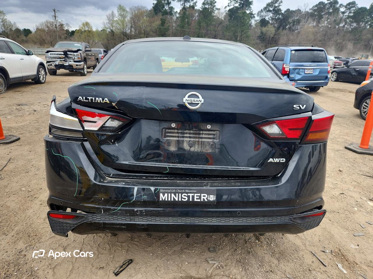 Nissan Altima 2021