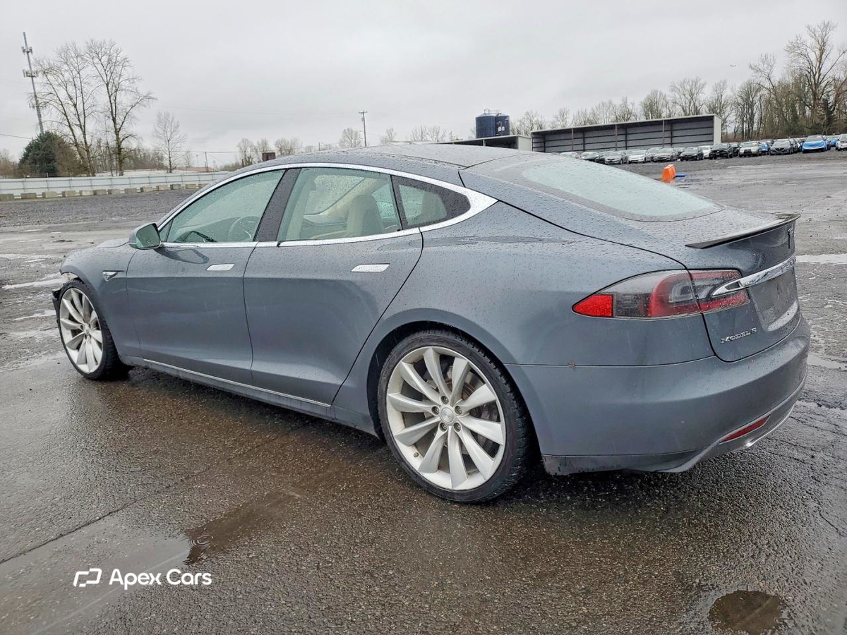 Tesla Model S 2013