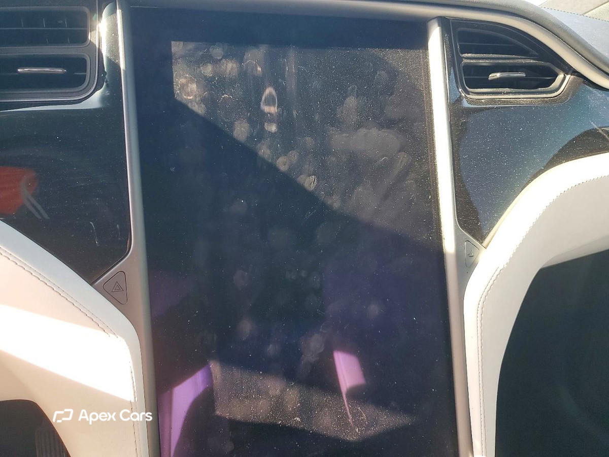 Tesla Model X 2020