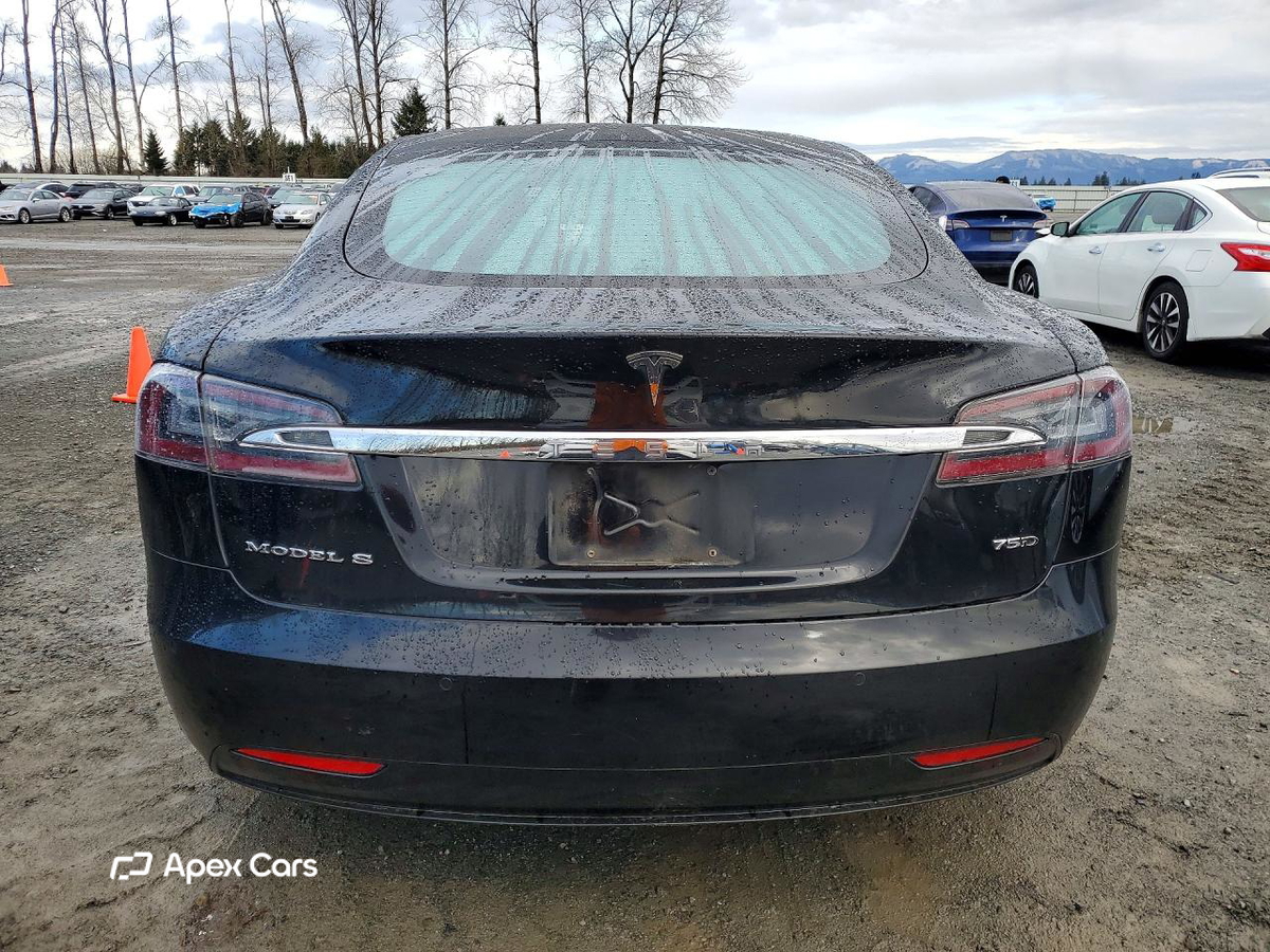 Tesla Model S 2018