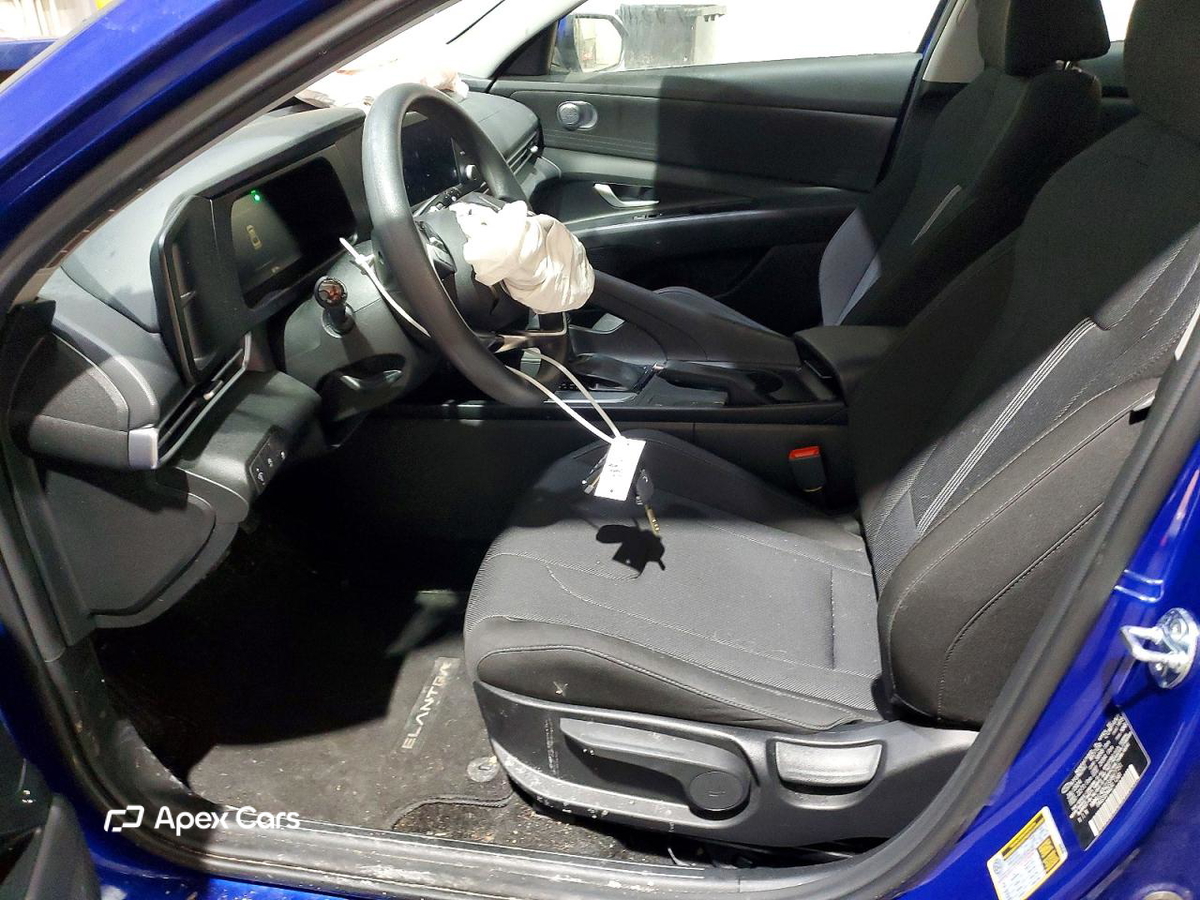 Hyundai Elantra 2025