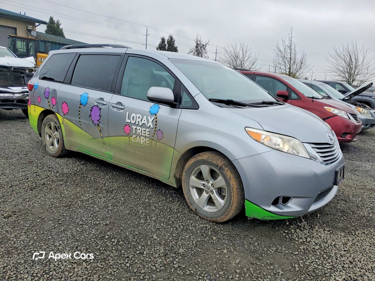 Toyota Sienna 2016