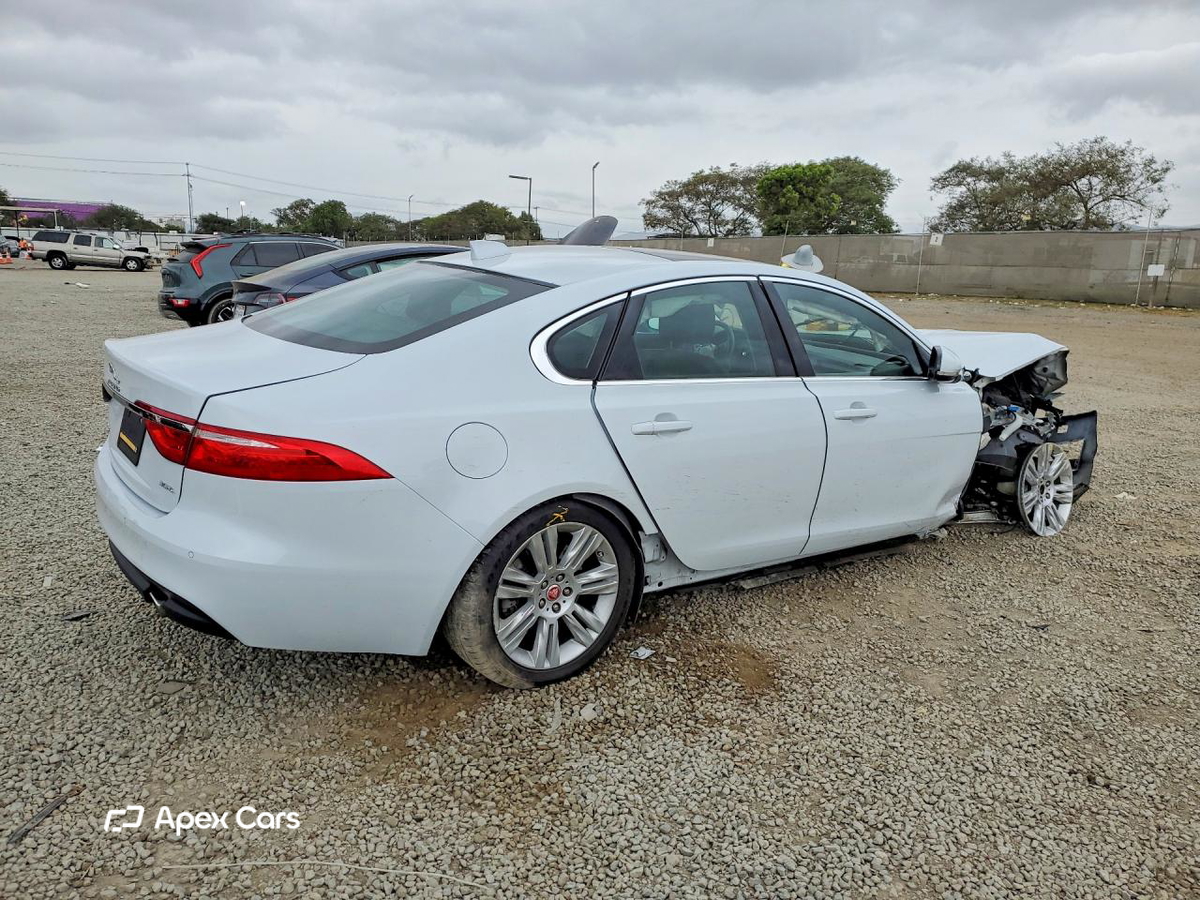 Jaguar XF 2016