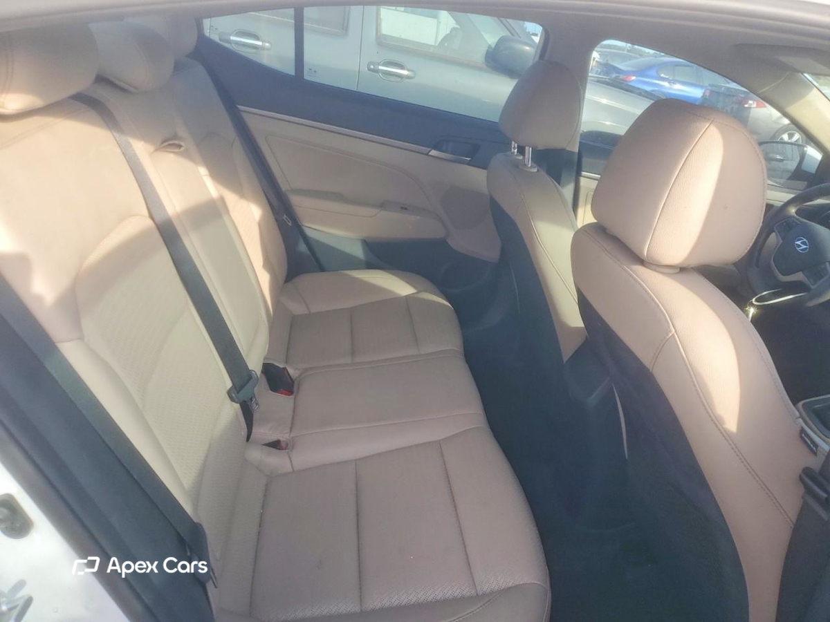 Hyundai Elantra 2018