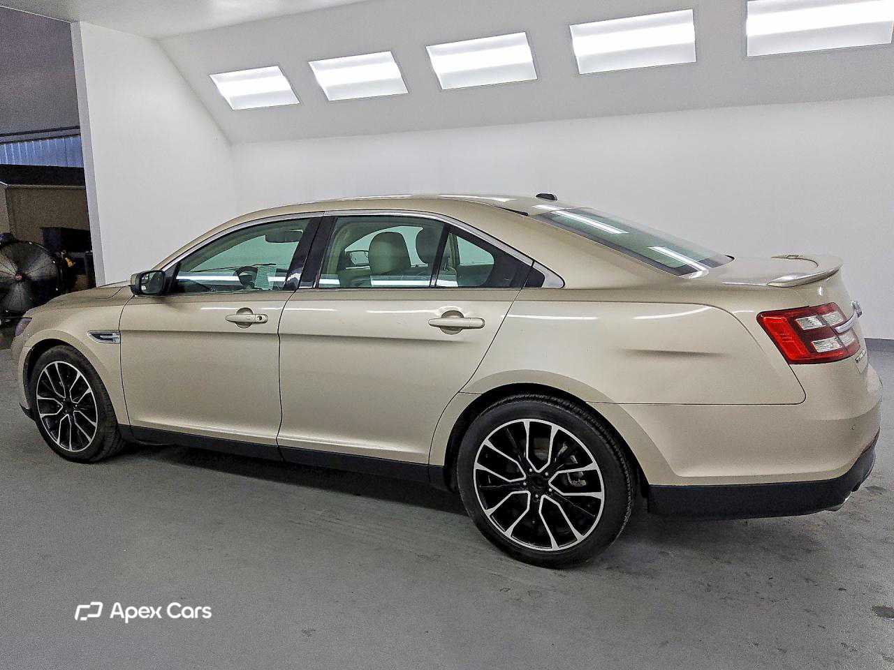 Ford Taurus 2017