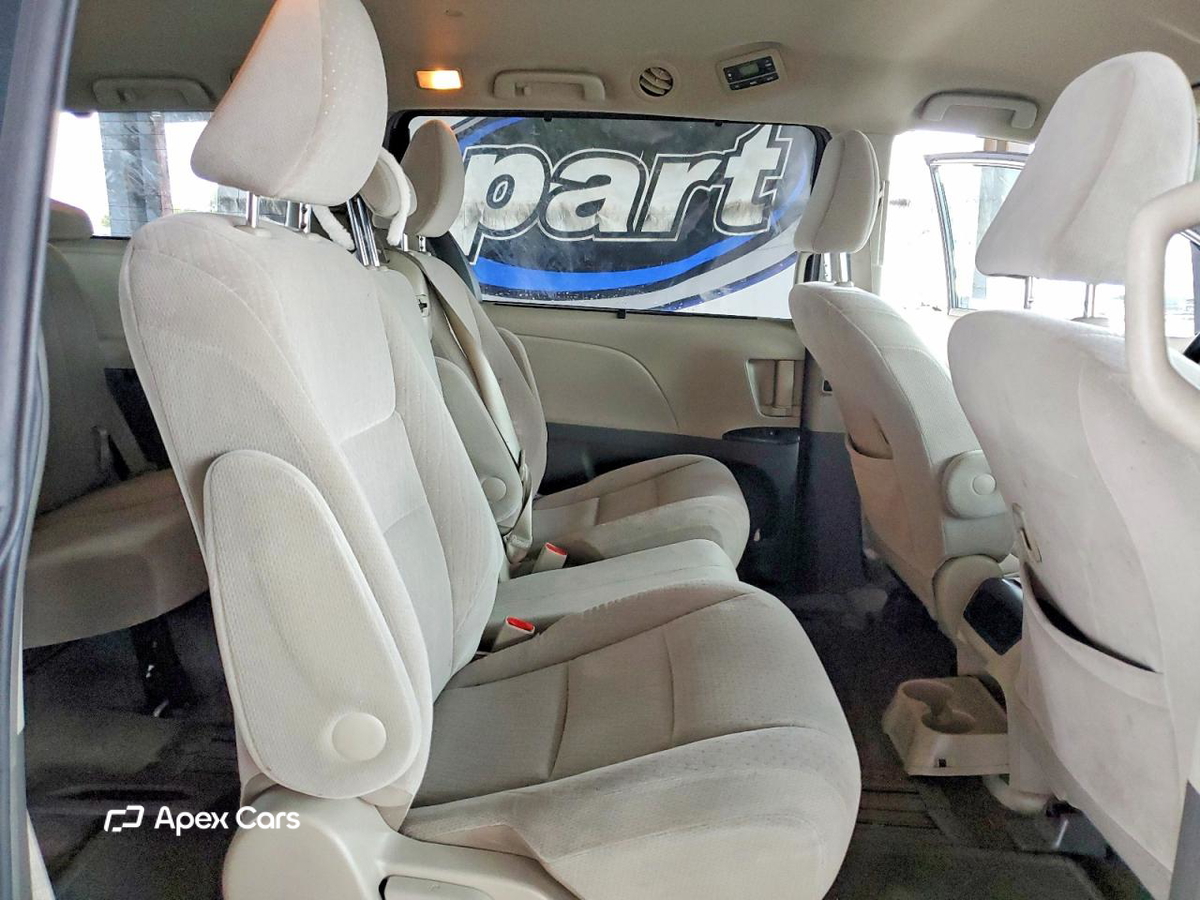 Toyota Sienna 2016