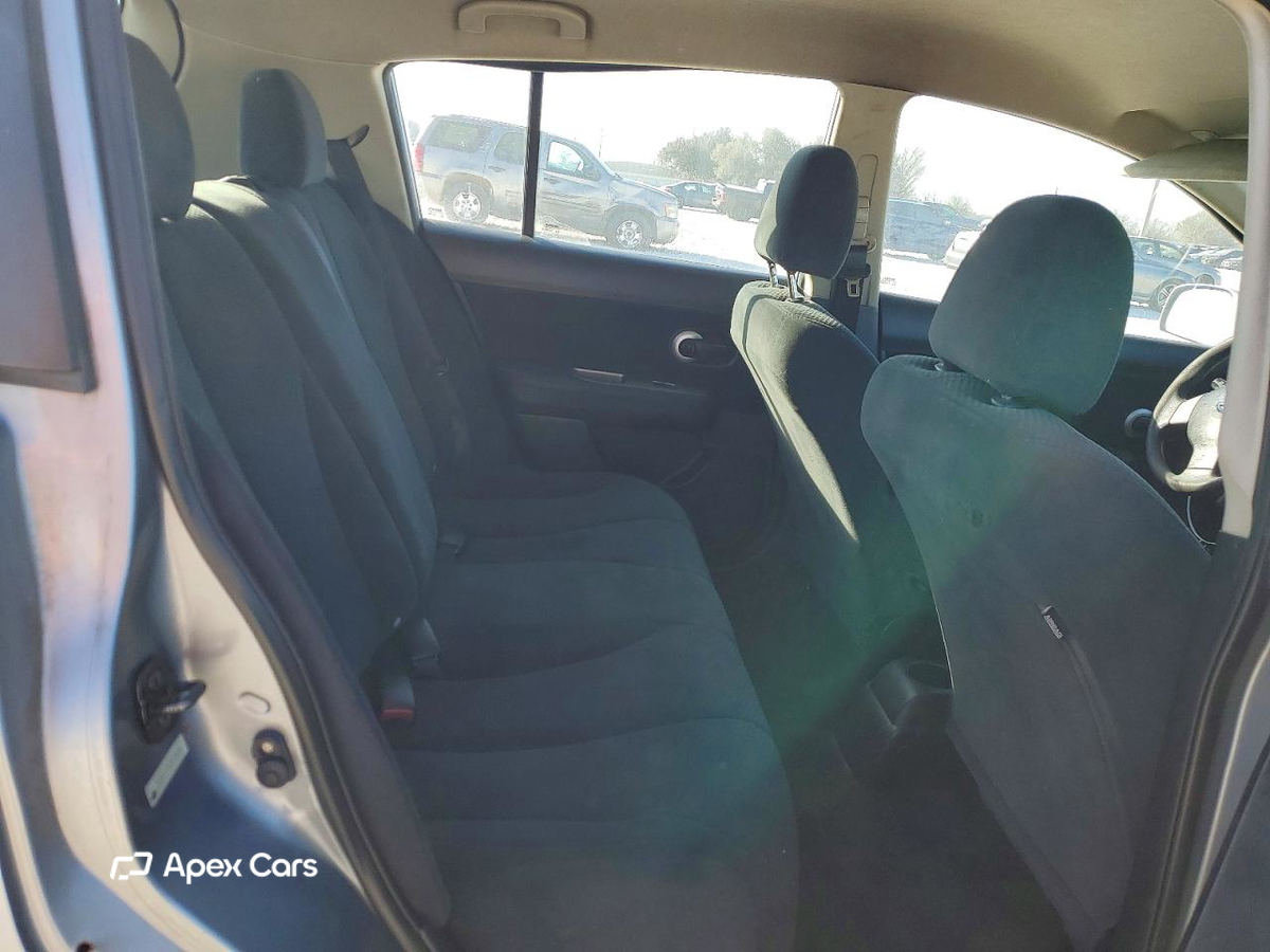 Nissan Versa 2012