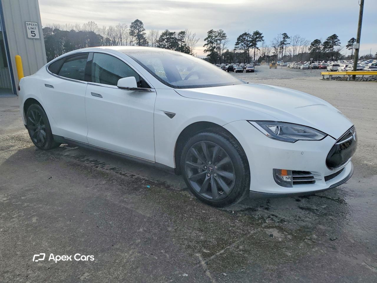 Tesla Model S 2014