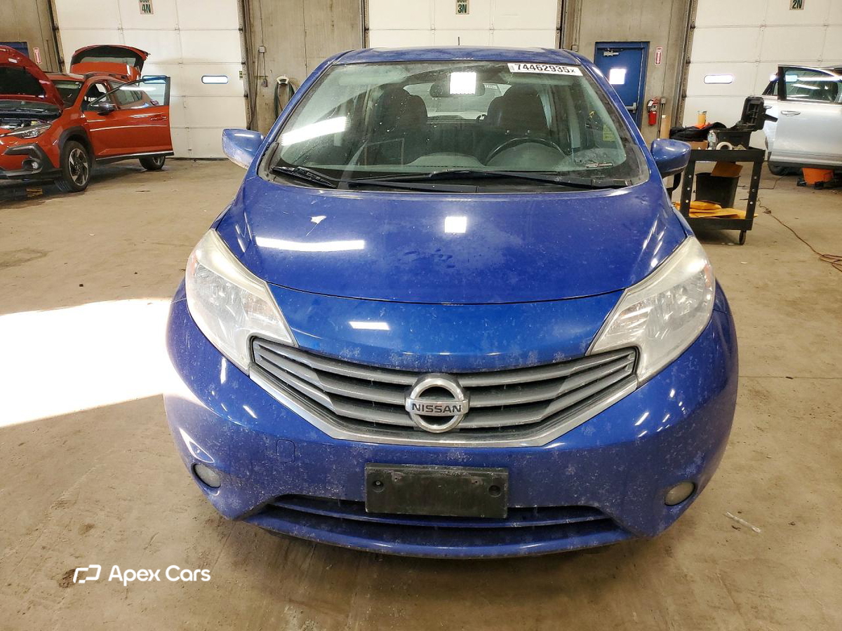 Nissan Versa 2015