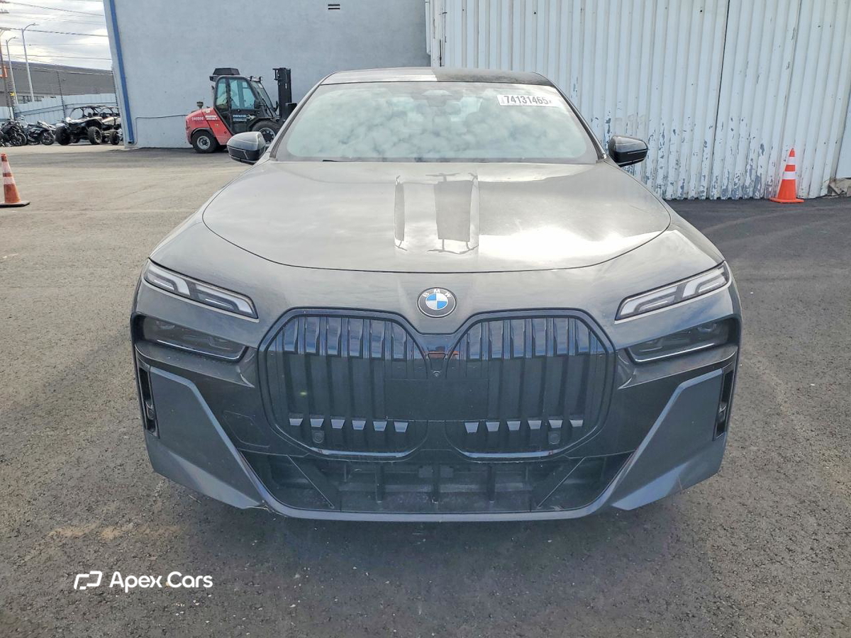 BMW Series 7 2023