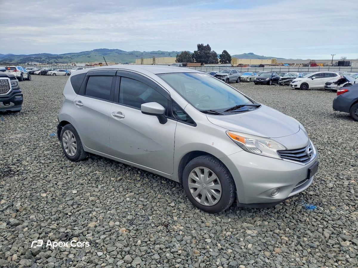 Nissan Versa 2016