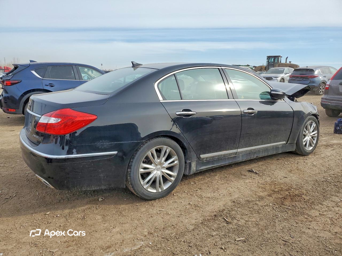 Hyundai Genesis 2012