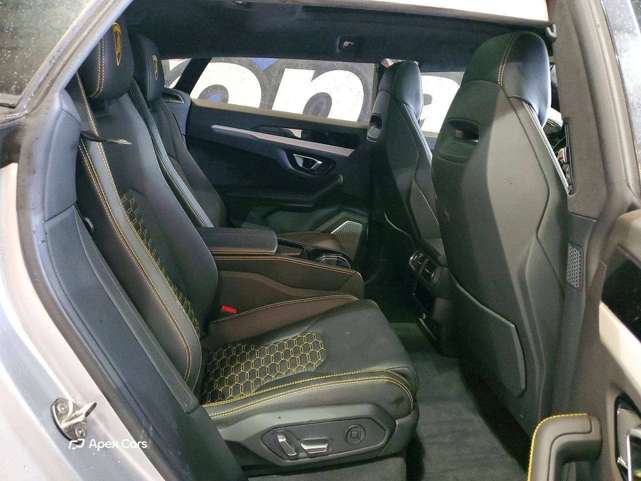 Lamborghini Urus 2021