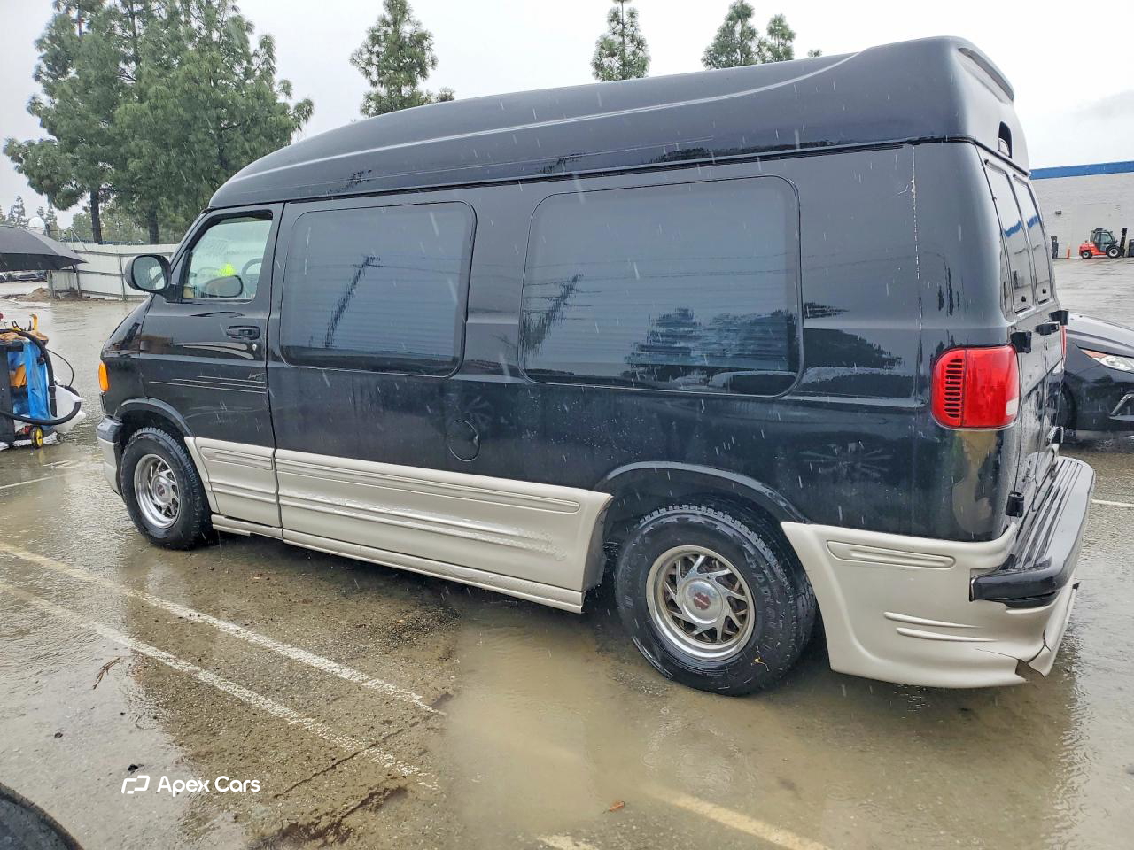 Dodge RAM Van 2002