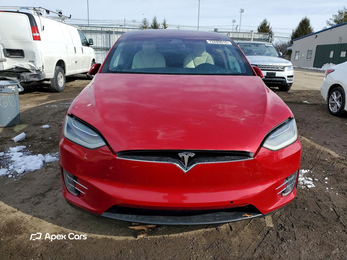 Tesla Model X 2020