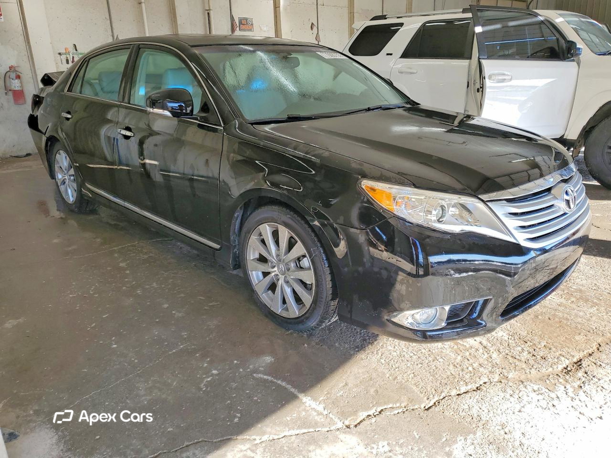Toyota Avalon 2011