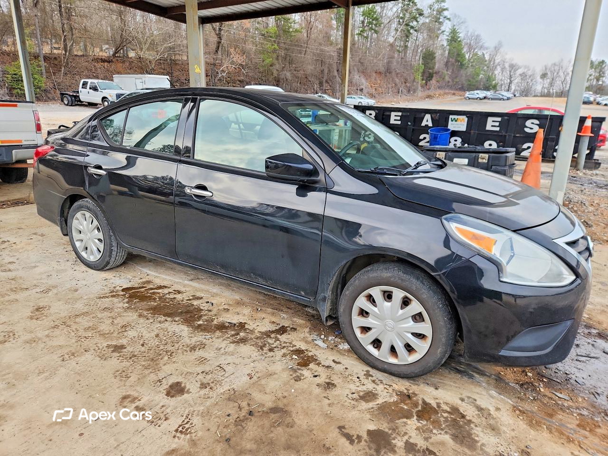Nissan Versa 2016