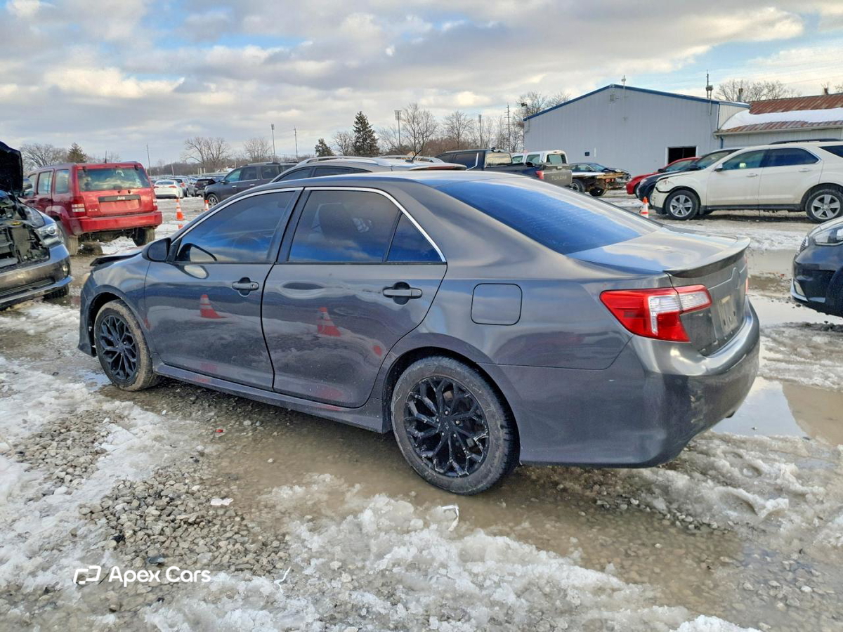 Toyota Camry 2012