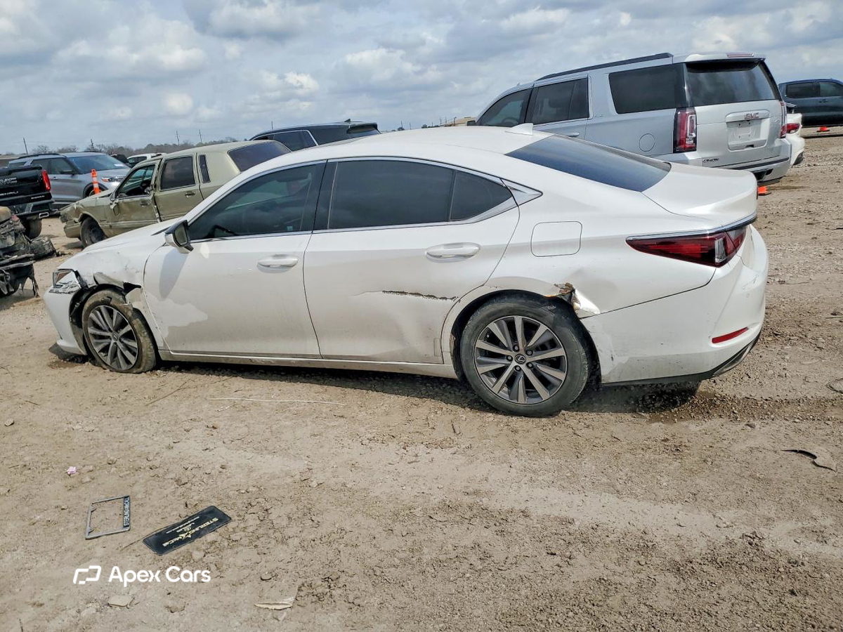 Lexus ES 2021