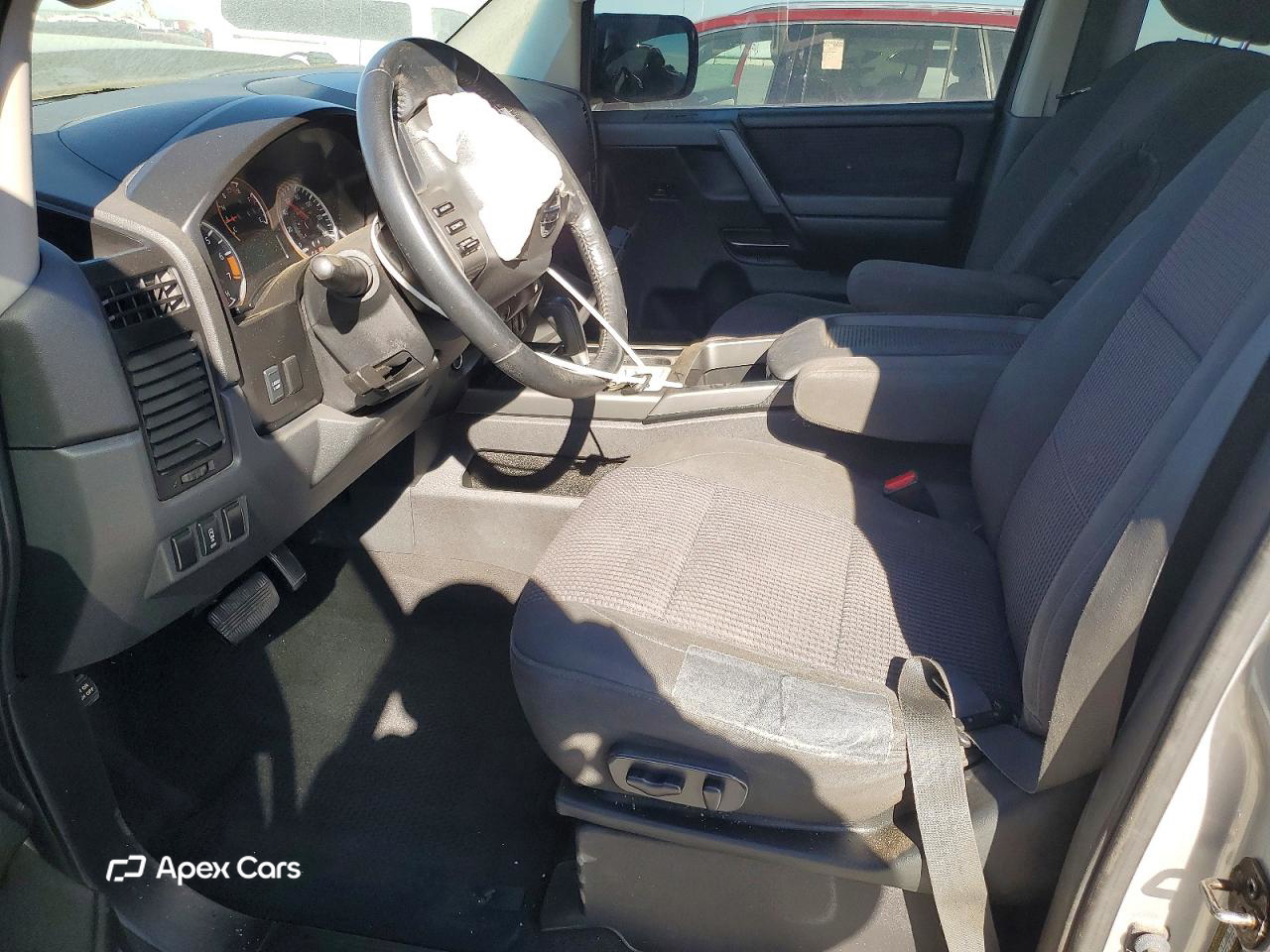 Nissan Titan 2011