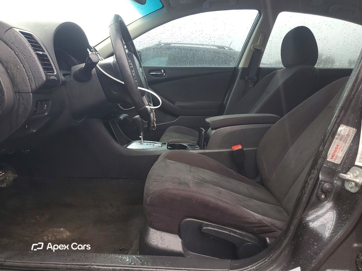 Nissan Altima 2012