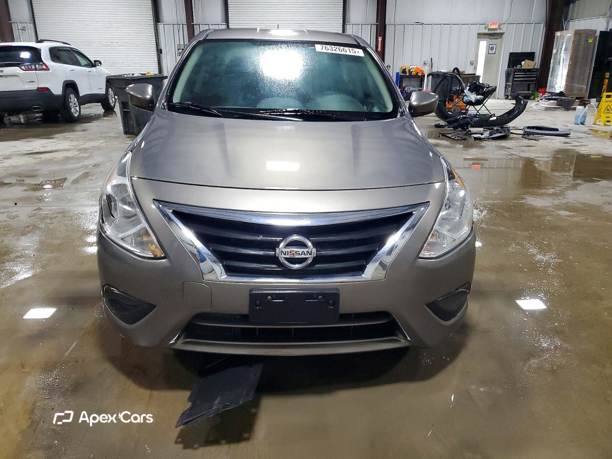 Nissan Versa 2017