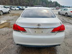 Toyota Avalon 2011