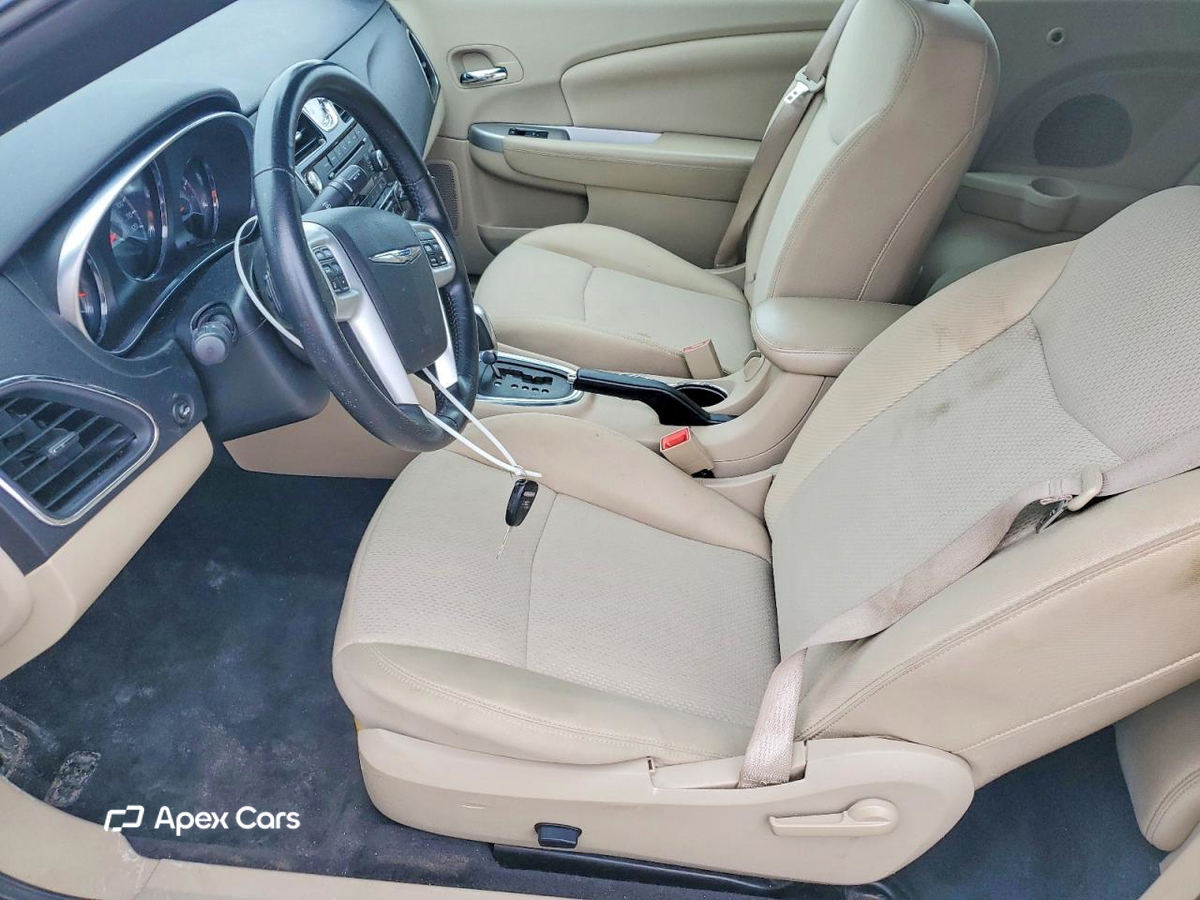 Chrysler 200 2011
