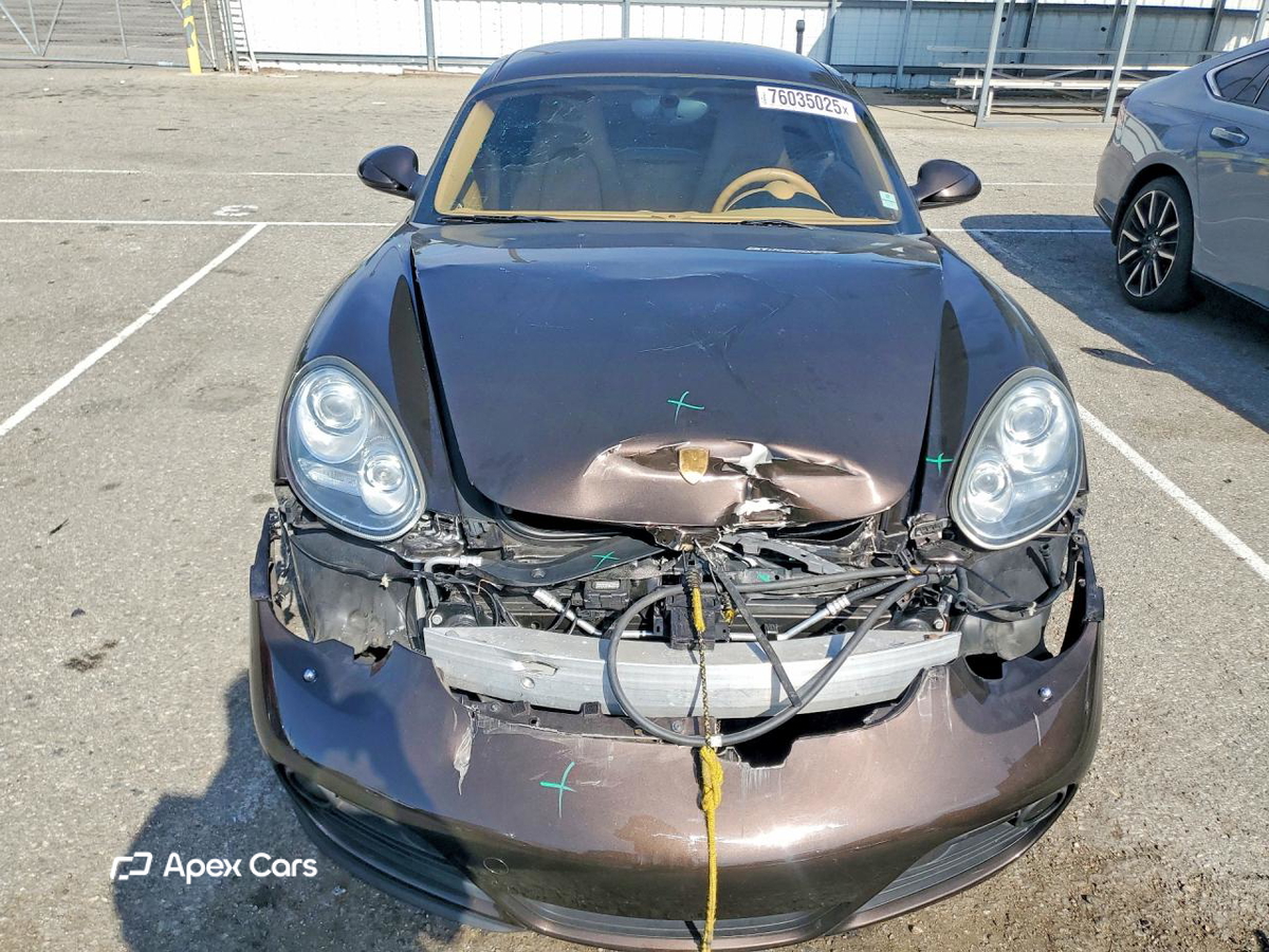 Porsche Cayman 2011