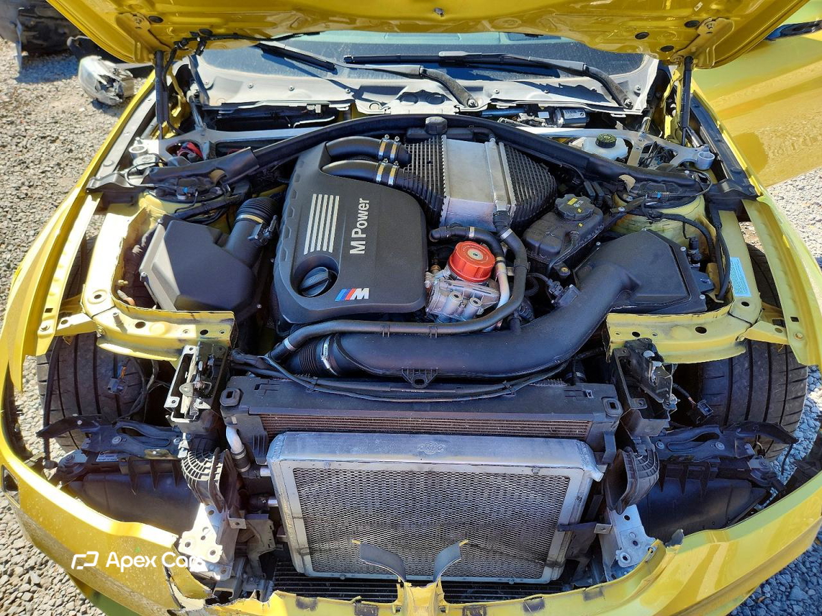BMW M4 2015