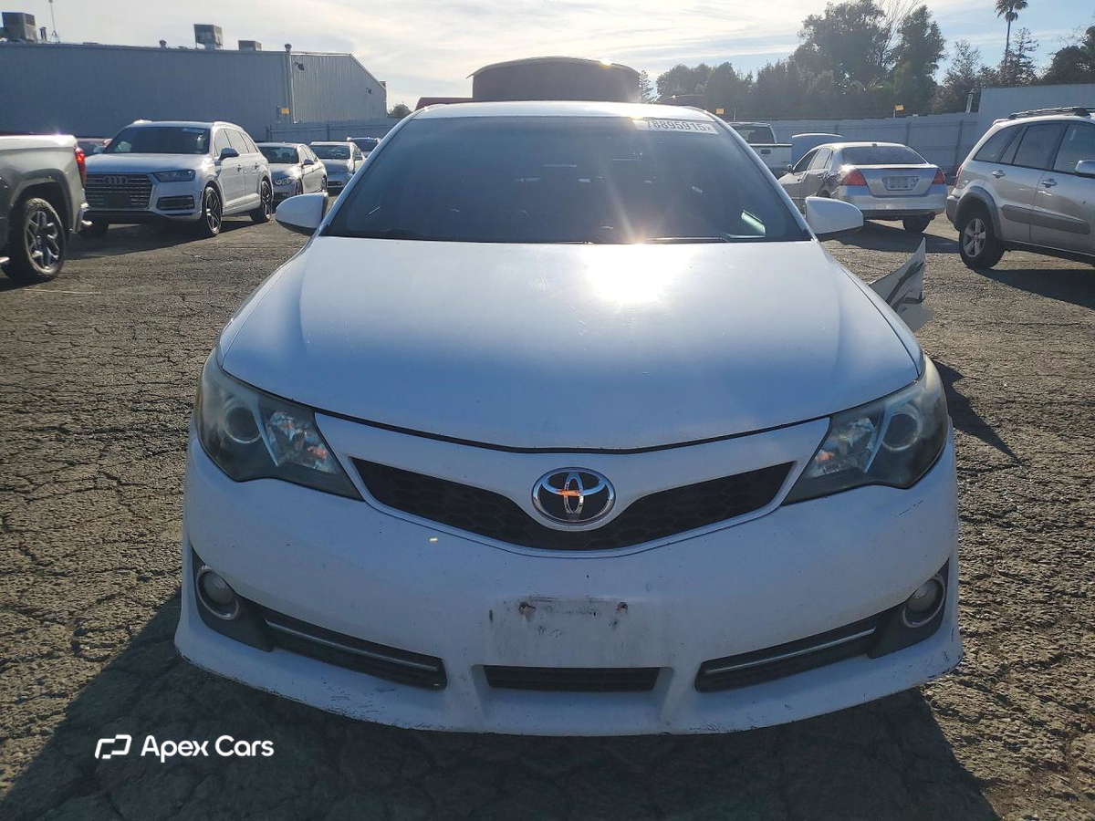 Toyota Camry 2012