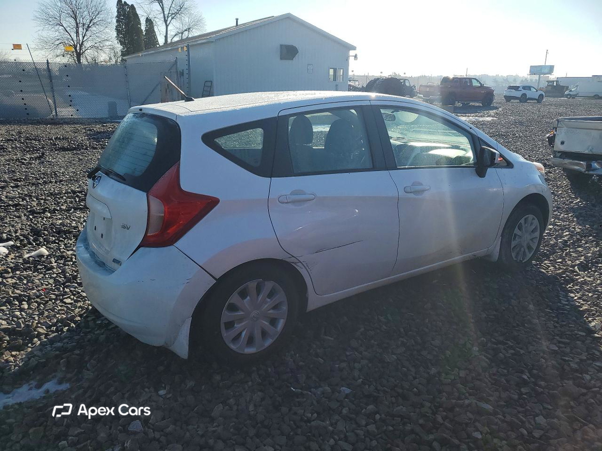 Nissan Versa 2015
