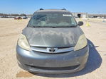 Toyota Sienna 2010
