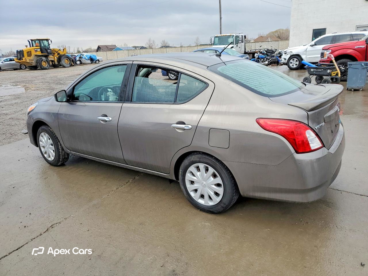 Nissan Versa 2016