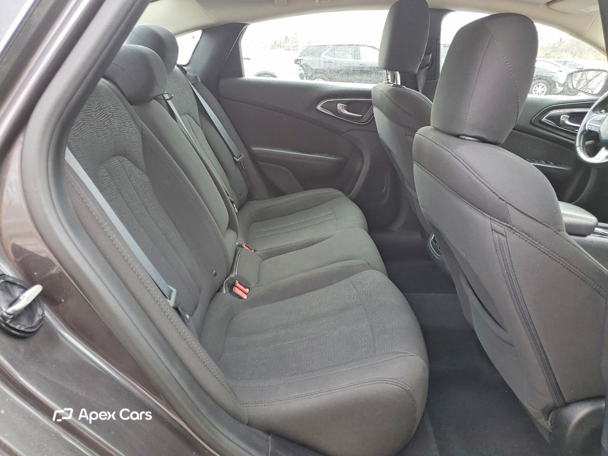 Chrysler 200 2016