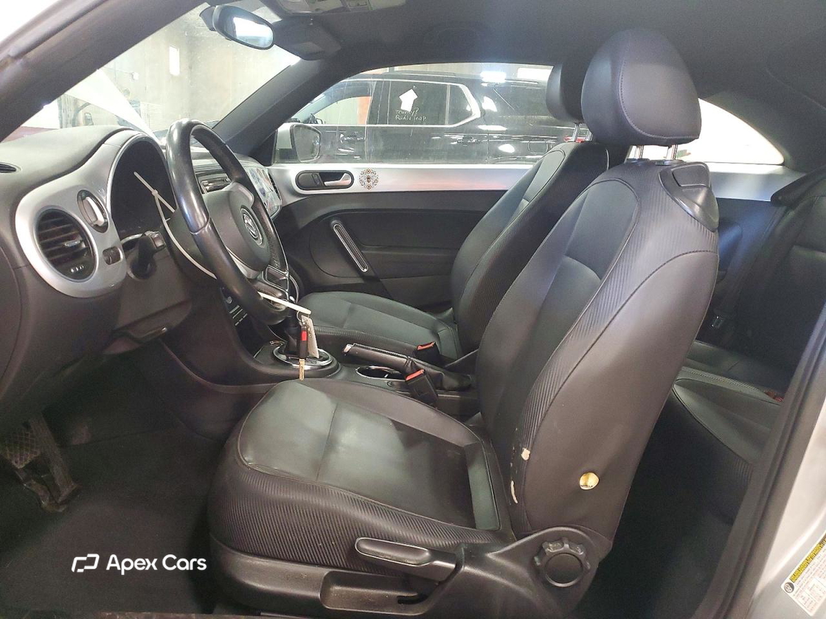 Volkswagen Beetle 2013