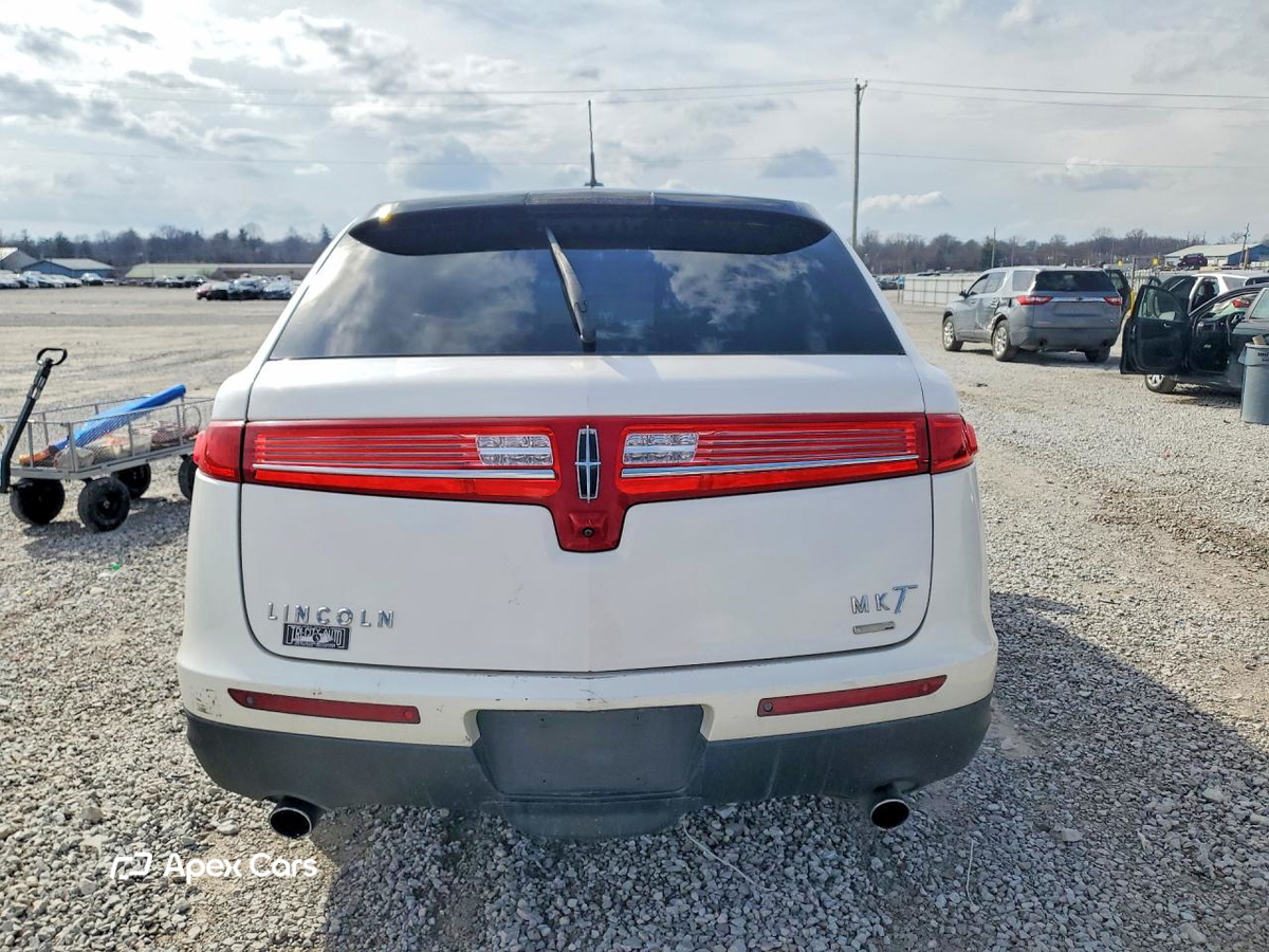 Lincoln MKT 2013