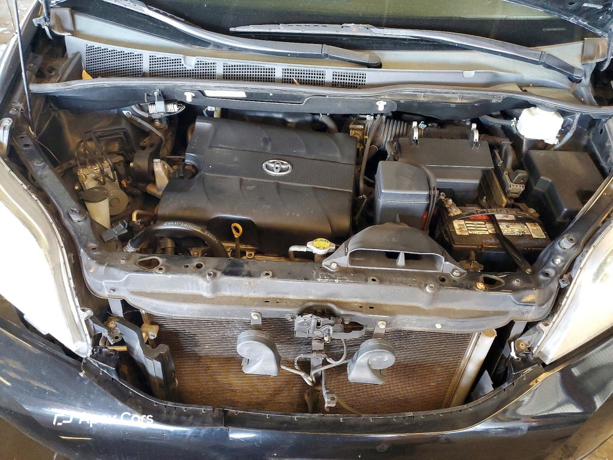 Toyota Sienna 2011