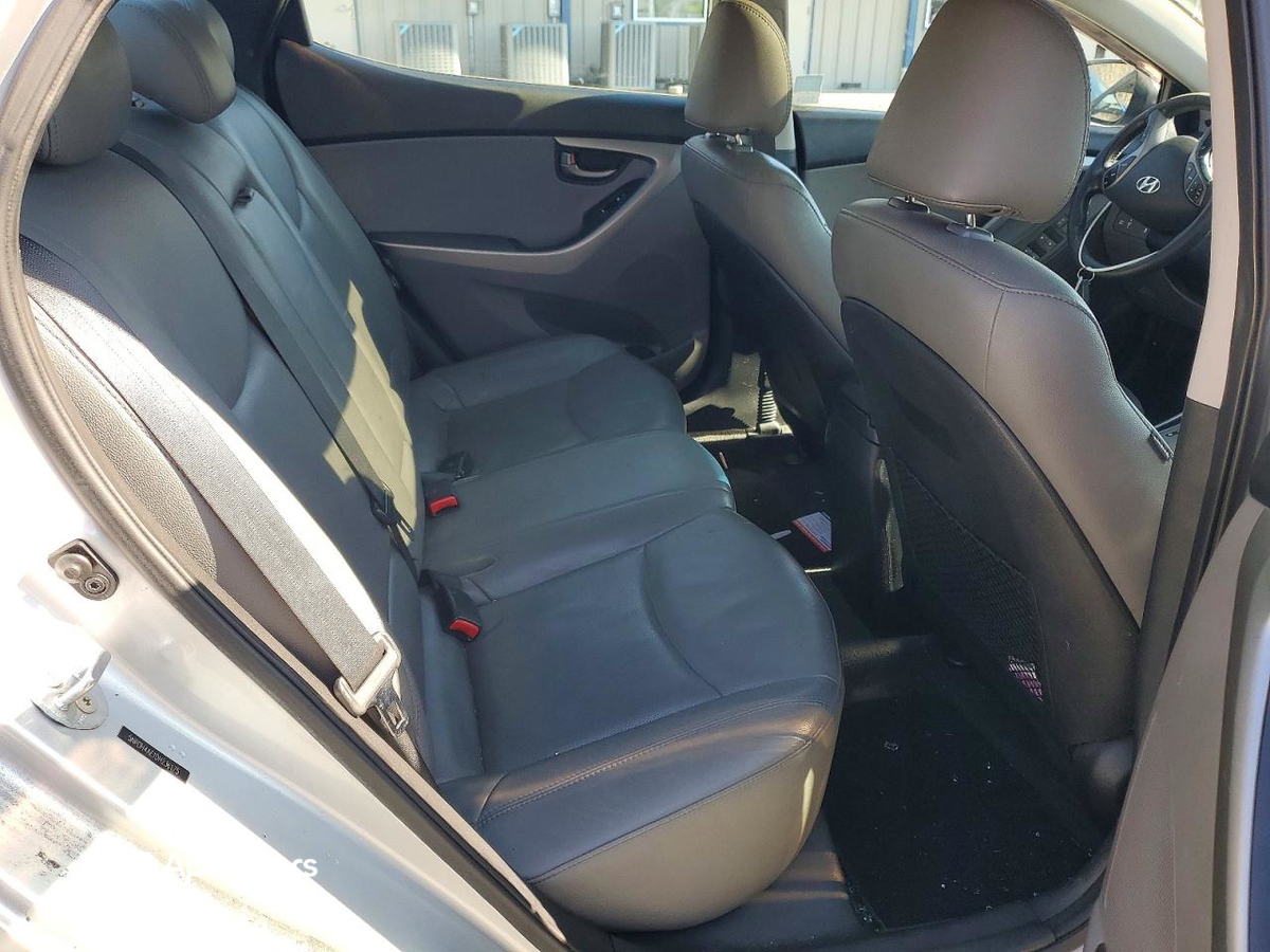 Hyundai Elantra 2013