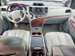 Toyota Sienna 2014