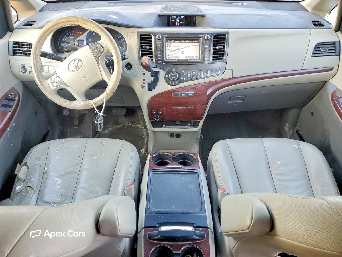 Toyota Sienna 2014